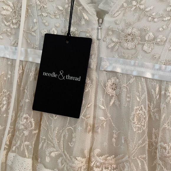 Needle and thread size 8 - Picture 8 of 16